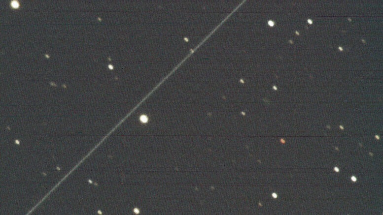 Gli astronomi confermano che Darksat è luminoso circa la metà di uno Starlink non verniciato